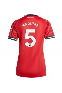 Manchester United Harry Maguire #5 Voetbaltruitje Thuis tenue Dames 2025-26 Korte Mouw